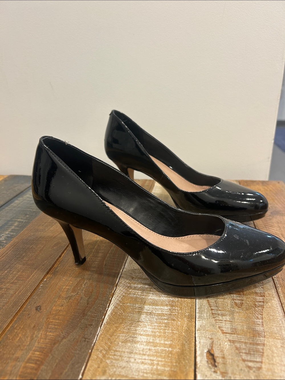 Vince Camuto Black Patent Leather Round-Toe Pumps